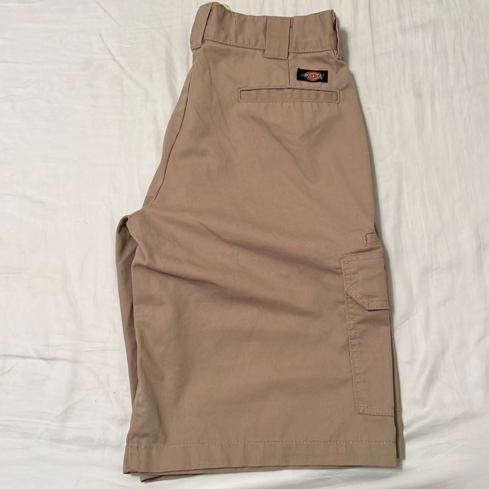Men’s Dickies Shorts with Pockets! Size 30 Waist.